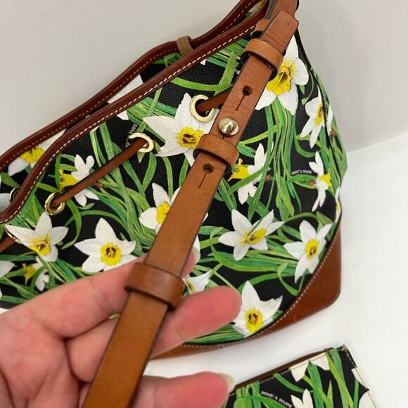 DOONEY and BOURKE Daffodil Drawstring Flower Tassel Bag with Wallet - Picture 12 of 16